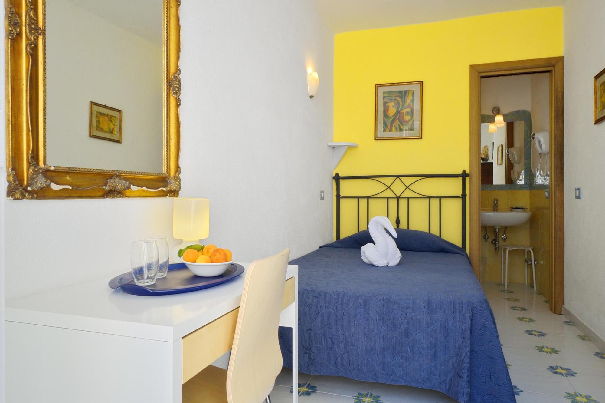 Bnb Le Isole Forio di Ischia Cameră foto